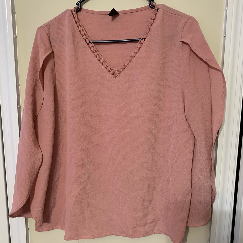 Beautiful Women’s SHEIN 3/4 open sleeve blouse
